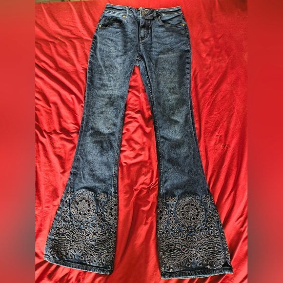 Shyanne Cut Work Flare Jeans - Picture 2 of 10